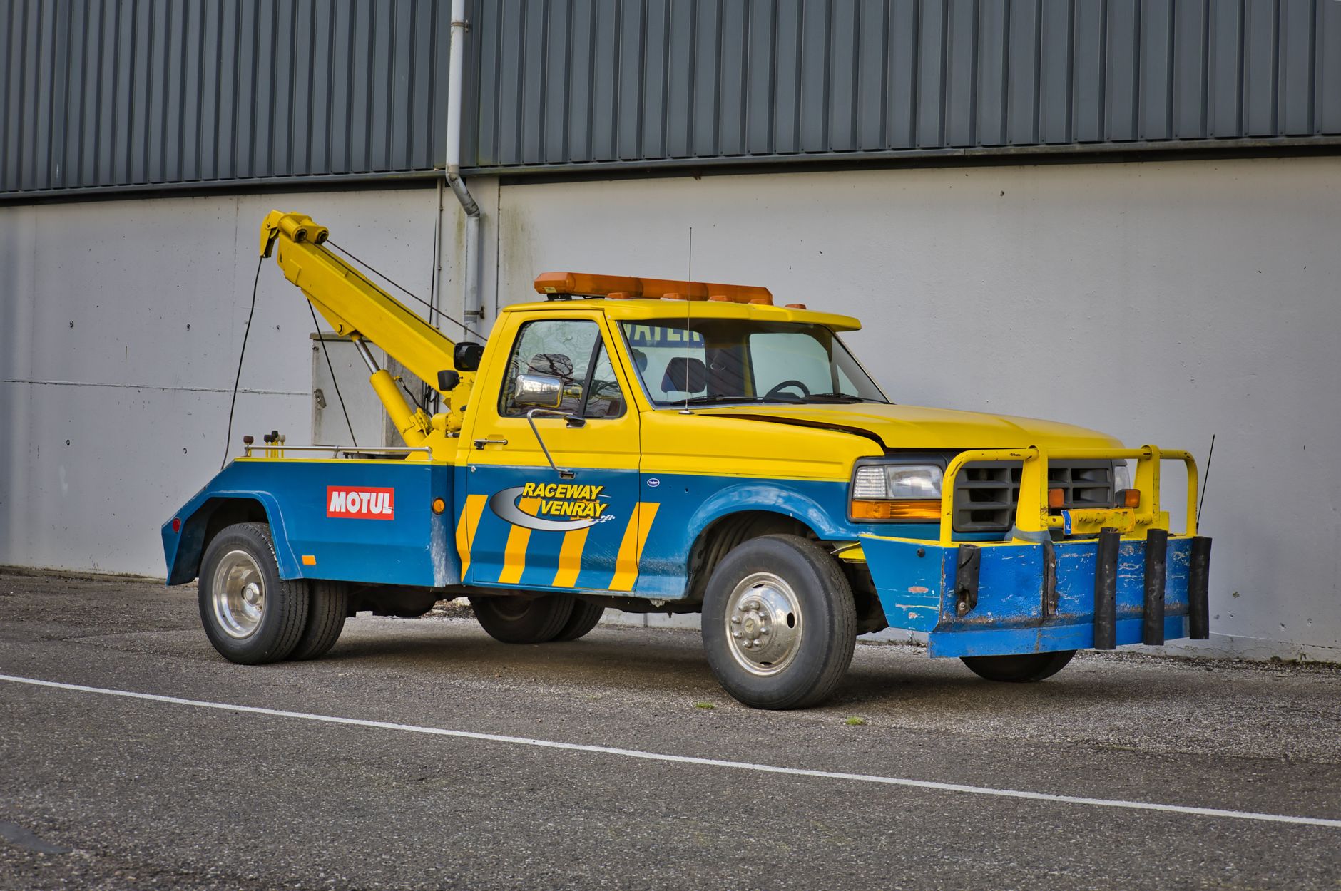 Remorquage voiture équipe à Chalon-sur-Saône